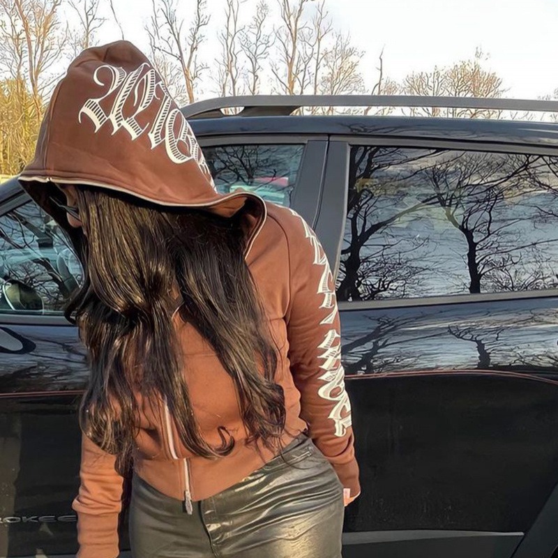 Sudadera corta con cremallera  - Embroidery Zip Up Hoodie reseña y precio