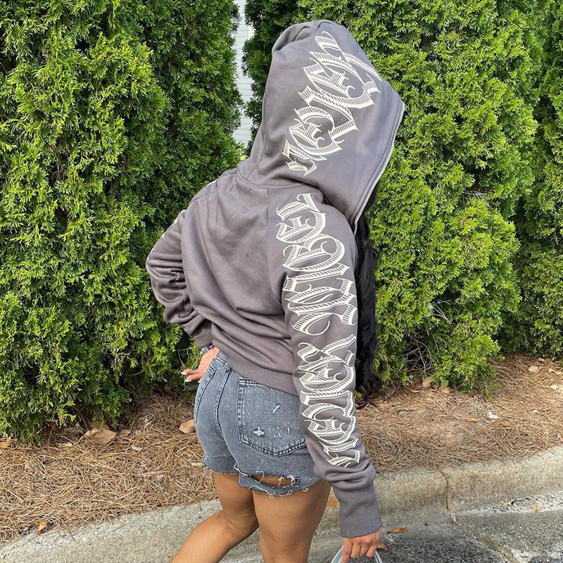 Sudadera corta con cremallera  - Embroidery Zip Up Hoodie reseña y precio
